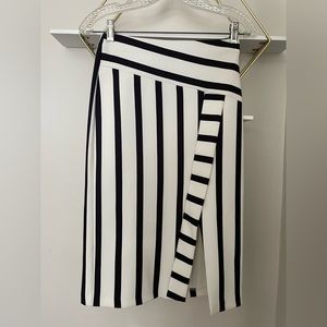 TOPSHOP Black & White Striped Skirt Size 0